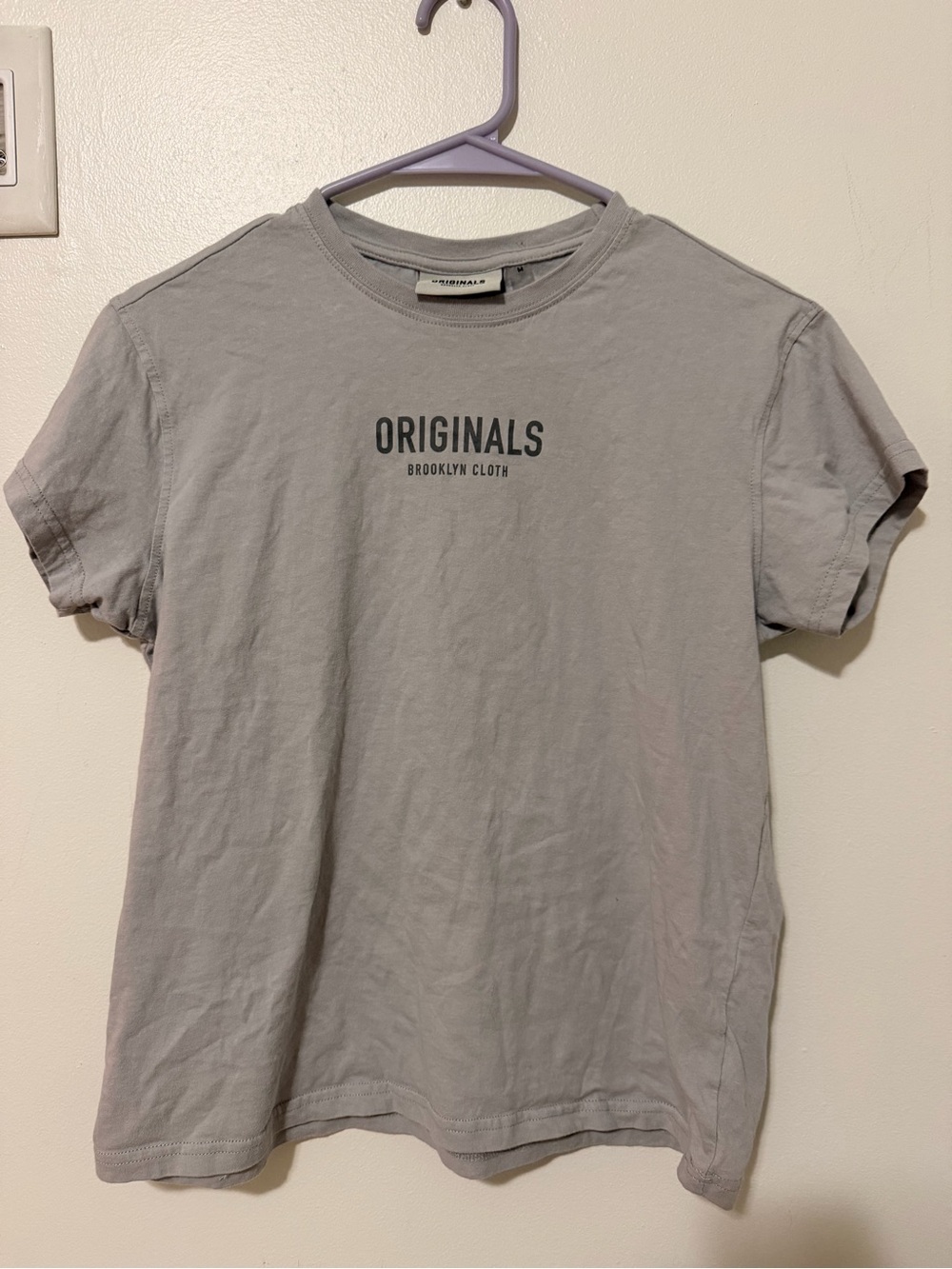 Brooklyn Cloth Originals Women's Short Sleeve Tee in Gray